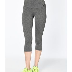 Women’s Nike Dri-Fit Capri size M